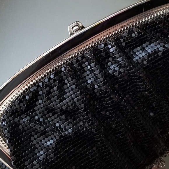 ❗Vintage Whiting & Davis Black and Silver Front Clasp Mesh Evening Bag w/ Chain❗ - Picture 9 of 13